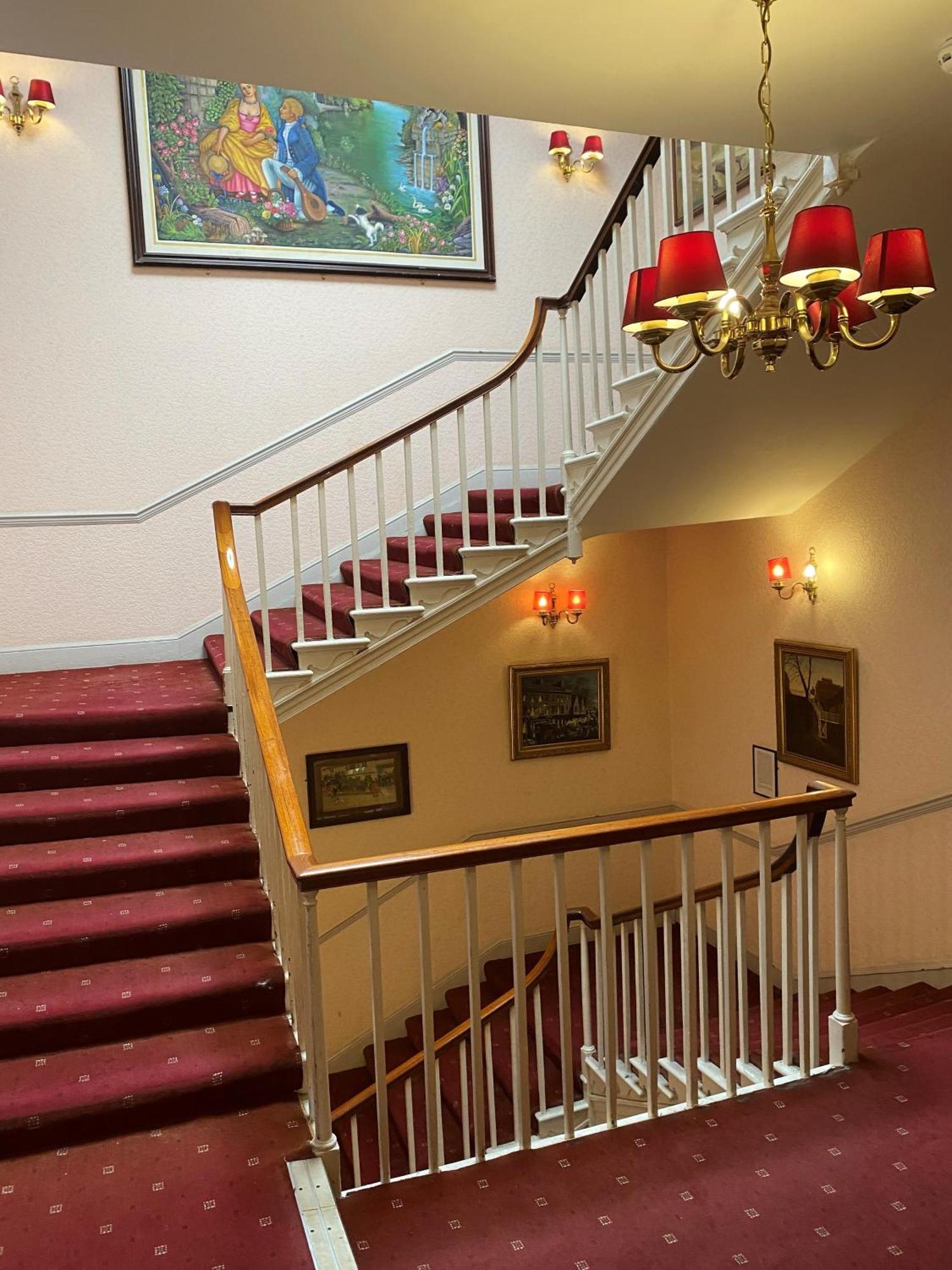 The Royal Victoria & Bull Hotel Rochester (Kent) Exterior foto